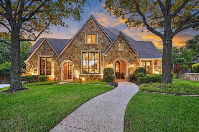 4901 Glenshire Drive, Flower Mound, TX photo 3