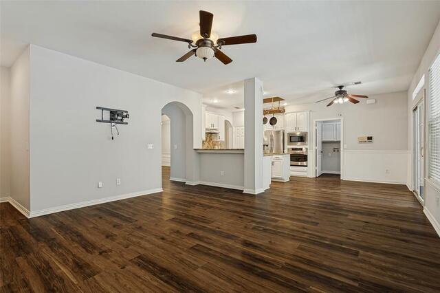 1116 Shadetree, Lane Allen, TX photo 3