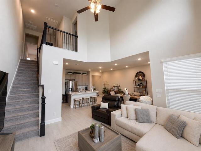 585 Hutchinson, Lane Lewisville, TX photo 8