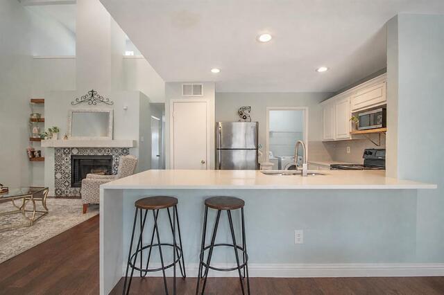 704 Creekwood, Drive Lewisville, TX photo 10