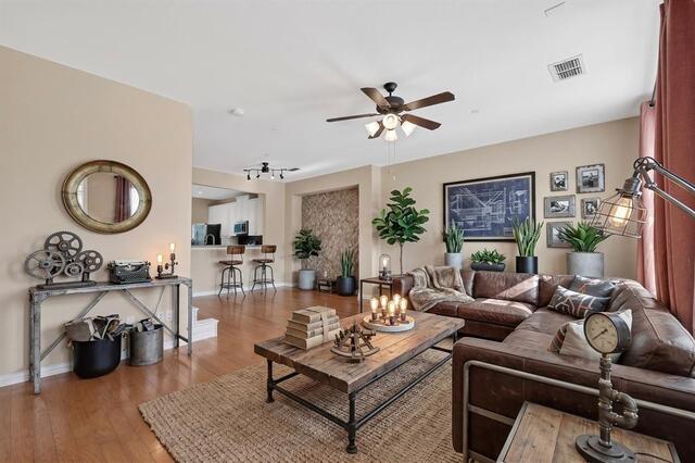 2544 Jacobson, Drive Lewisville, TX photo 13