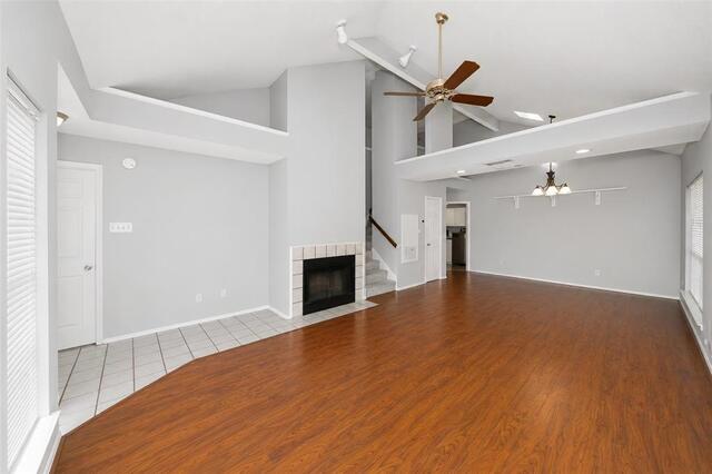 2927 Peninsula, Way Carrollton, TX photo 3
