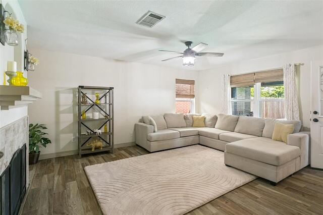 2213 Bresee, Drive Carrollton, TX photo 2