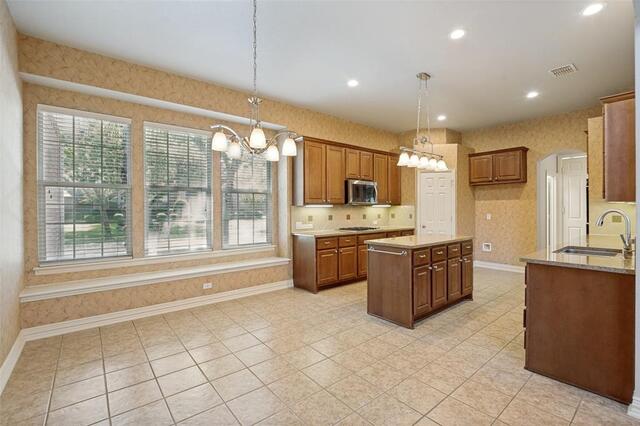 2275 Dame Laurel, Lane Lewisville, TX photo 6