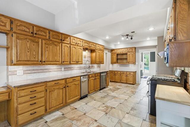 1331 Travis, Street Denton, TX photo 16