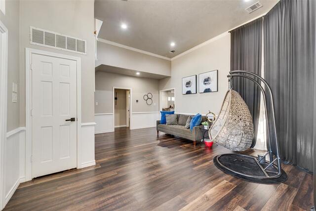 2228 Lorraine, Drive Carrollton, TX photo 6