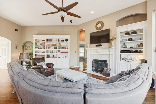 2404 Creek Ridge, Drive McKinney, TX photo 6
