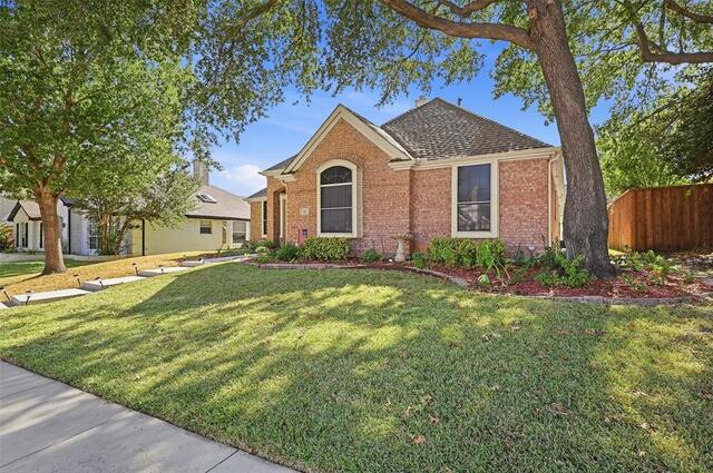841 N Old Orchard, Lane Lewisville, TX photo 3