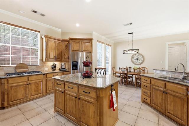 4629 Manor Way, Flower Mound, TX photo 12