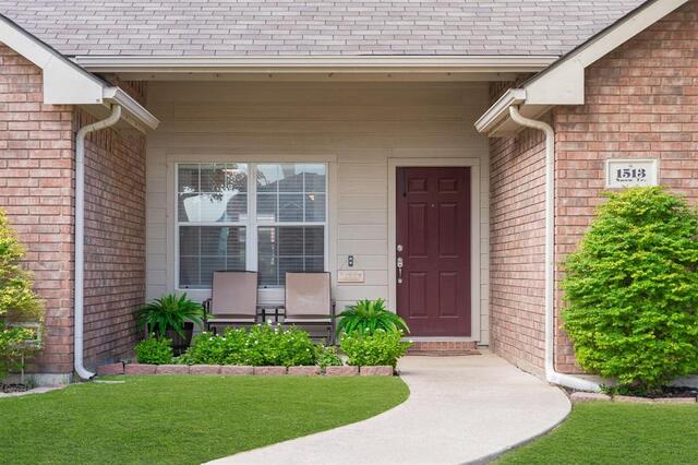 1513 Snow, Trail Lewisville, TX photo 2
