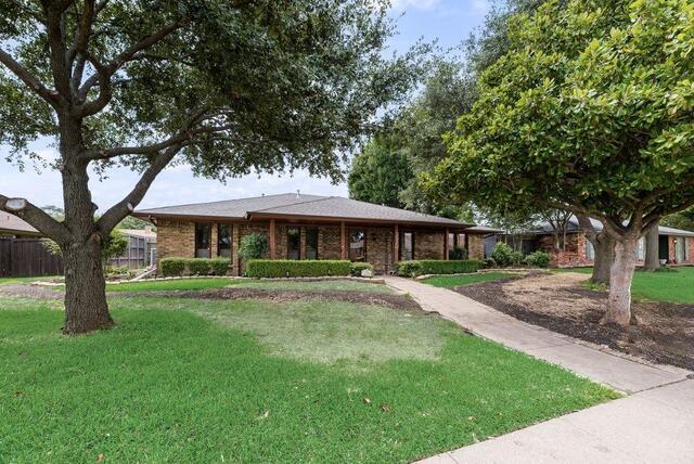 2520 Coleshire Drive, Plano, TX image