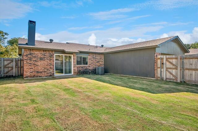 2219 Crockett, Drive Carrollton, TX photo 15
