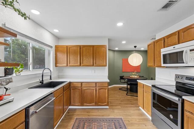 425 Kirkwood, Drive Lewisville, TX photo 10