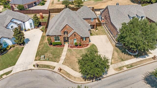 205 Thistle, Ridge Denton, TX photo 2