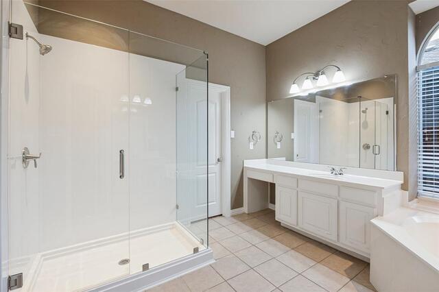 1827 Auburn, Drive Carrollton, TX photo 21