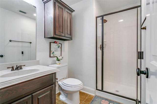 400 S Hampton, Court Lewisville, TX photo 17