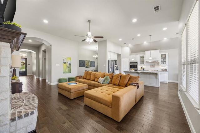9901 Trinity Drive, Little Elm, TX photo 3