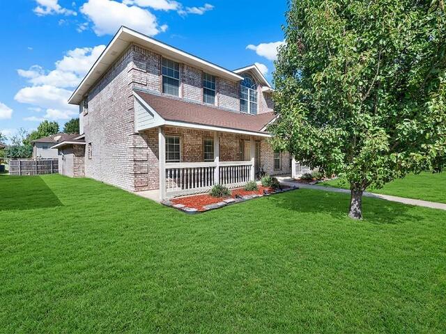1315 Normandy, Lane Allen, TX photo 3