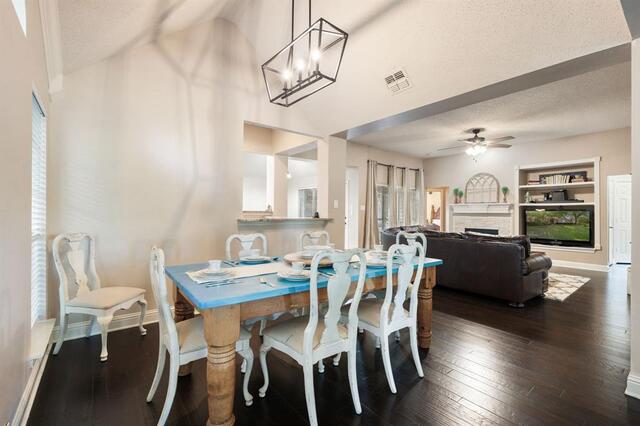 400 Watters Crossing, Court Allen, TX photo 11
