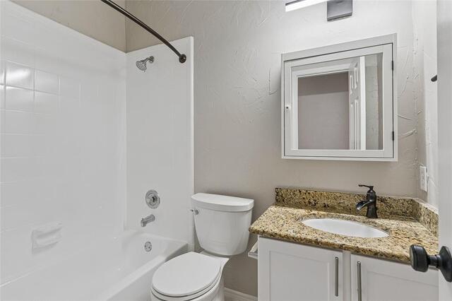 1524 Fairfield, Court Lewisville, TX photo 9