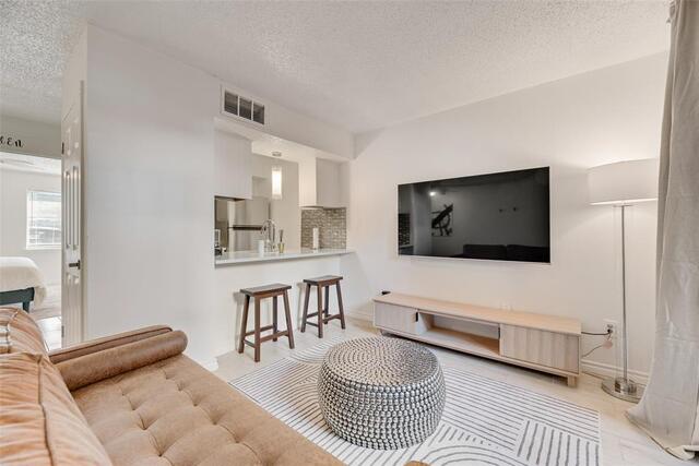 1810 N Garrett Avenue 119, Dallas, TX image