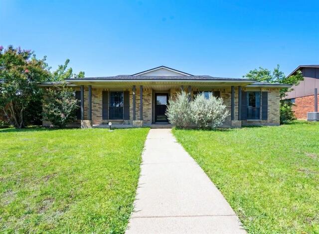 2213 Proctor, Drive Carrollton, TX photo 2