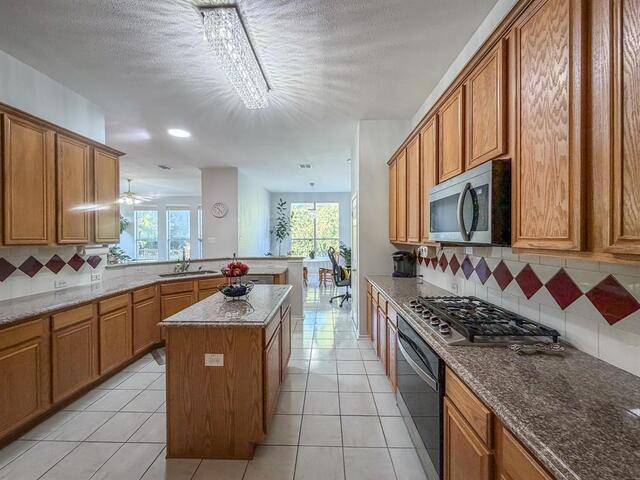 812 Kilbridge, Lane Coppell, TX photo 9