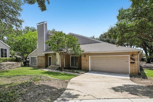 2712 Meadowstone, Court Carrollton, TX photo 2