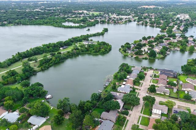 2001 Pebblebrook Trail, Irving, TX image