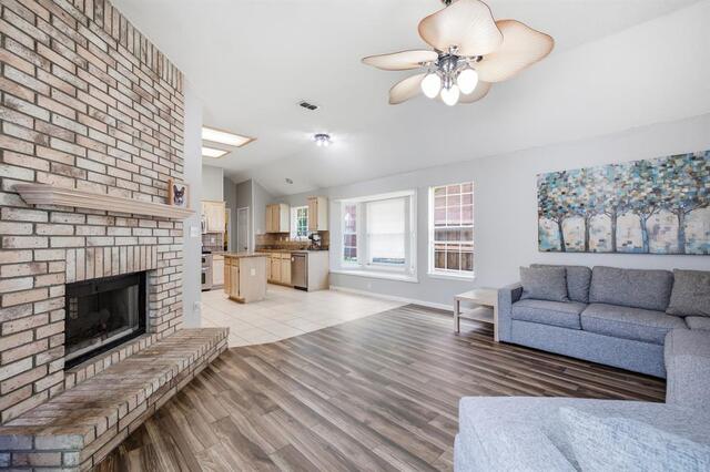 1517 Palisades, Drive Carrollton, TX photo 8