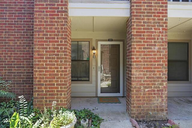 3201 Donnelly Circle 309, Fort Worth, TX image