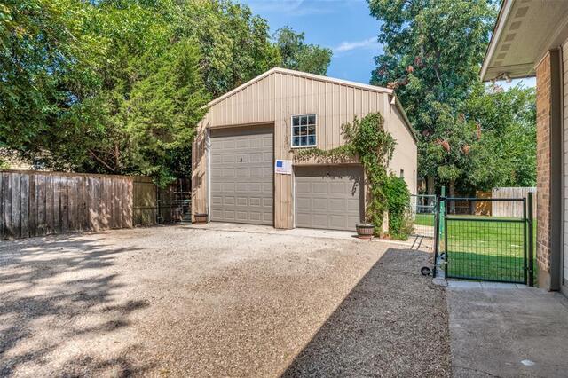 1515 Francis, Street Carrollton, TX photo 4