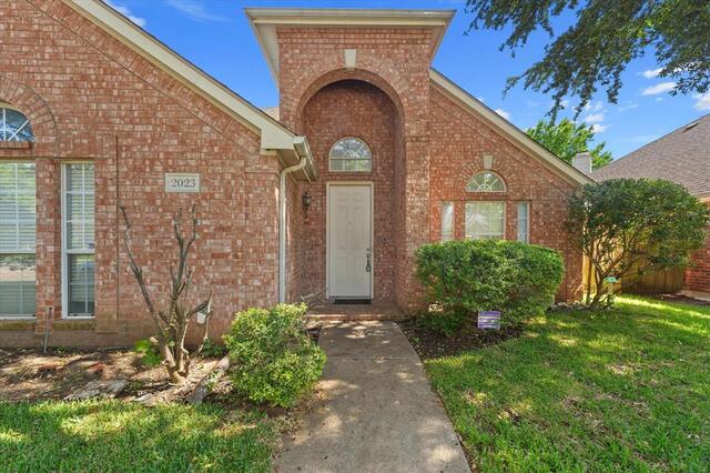 2023 Saint Anne, Drive Allen, TX photo 3