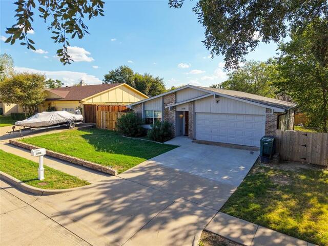 2016 Lymington, Road Carrollton, TX photo 2