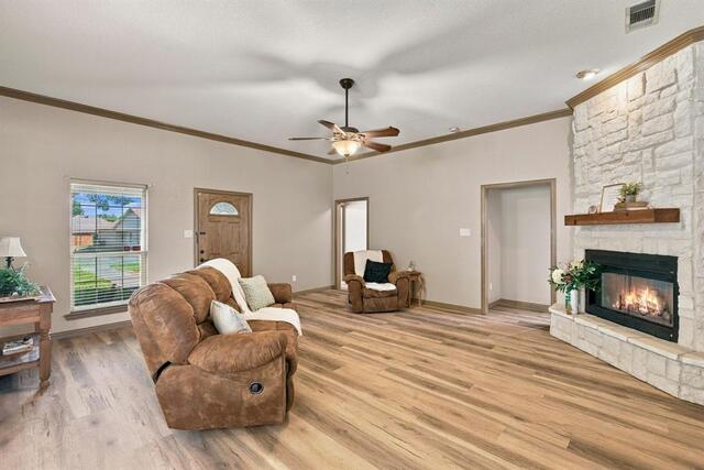 3713 Pheasant, Hollow Denton, TX photo 9