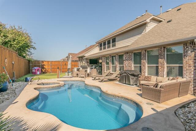 9939 Amberwoods, Lane Frisco, TX photo 2