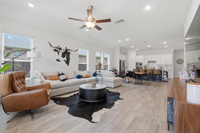 2105 Ella, Lane Carrollton, TX photo 10