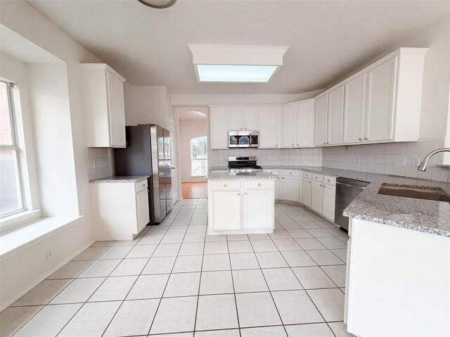 441 Trinity, Drive Allen, TX photo 3