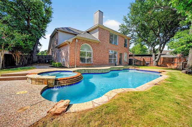 2917 Cedar Pass Court, Flower Mound, TX photo 2