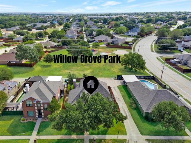 2039 Camelot, Drive Lewisville, TX photo 2