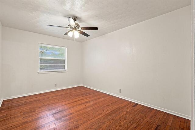 2110 Navajo, Street Denton, TX photo 12