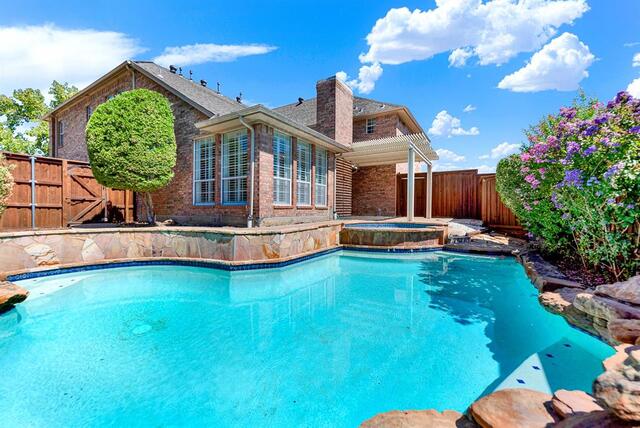 4020 Mayflower, Lane Plano, TX photo 2