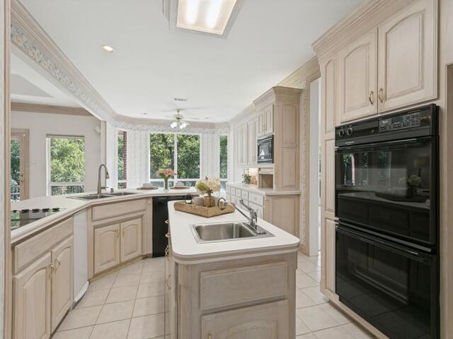2008 Winding Creek Boulevard, Flower Mound, TX photo 15