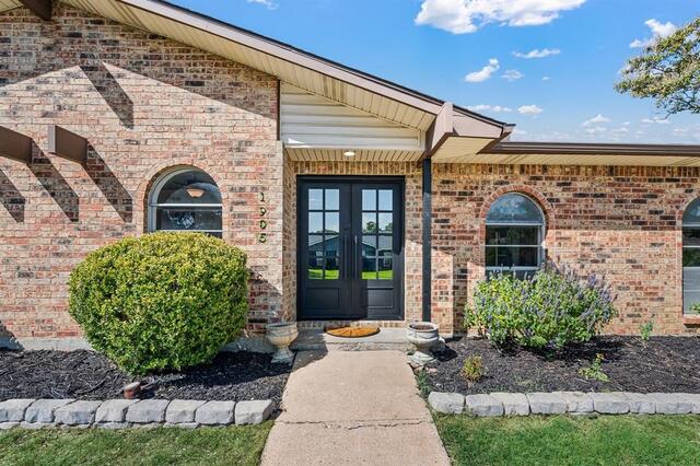 1905 Castille, Drive Carrollton, TX photo 6