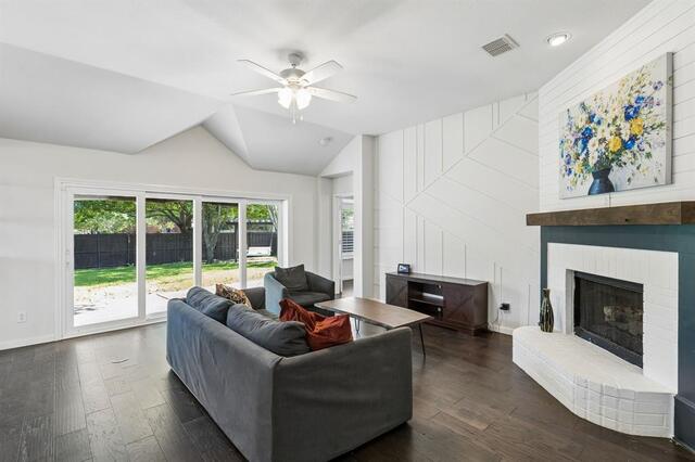 1592 Mahogany, Drive Allen, TX photo 6