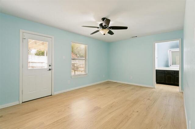 2124 Brentwood, Lane Carrollton, TX photo 12