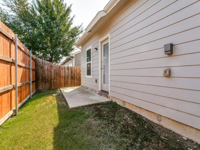 2217 Paxton, Way Denton, TX photo 22