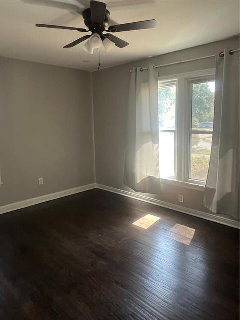 1021 E Russell, Avenue Carrollton, TX photo 10