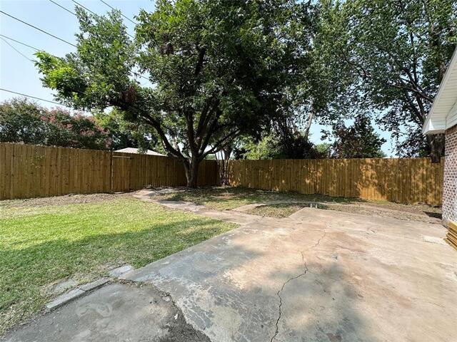 1814 Walnut, Avenue Carrollton, TX photo 32