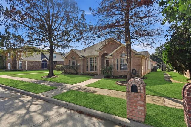 416 Kyle, Lane Lewisville, TX photo 2